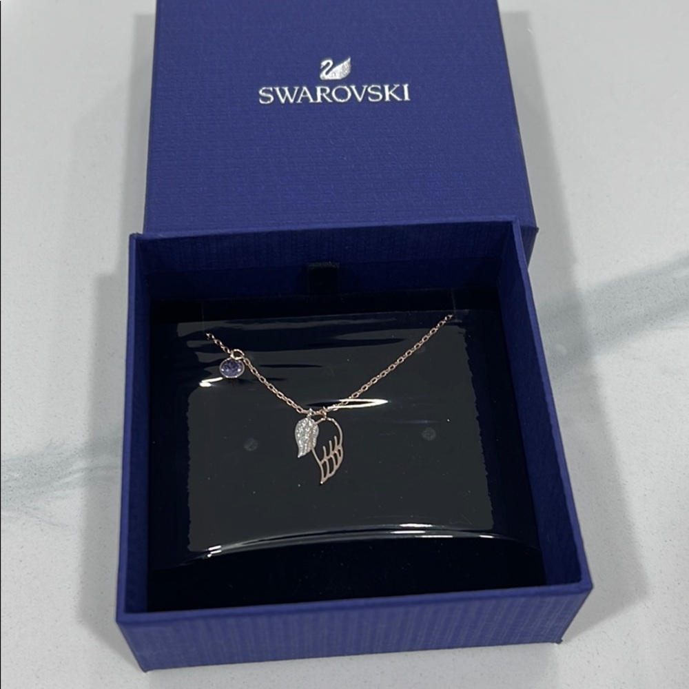 Brand New SWARVOSKI necklace